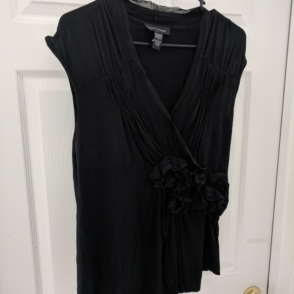 Cable and Gauge floral ruffle black sleeveless top